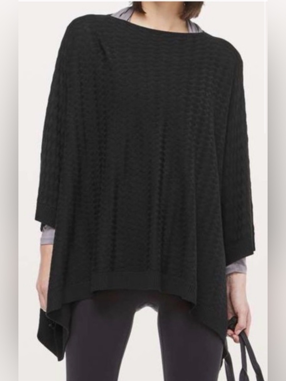 EUC Lululemon Black Divinity Poncho